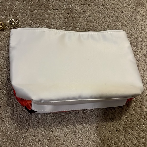 NWOT Clarins makeup bag 10x7 - Picture 3 of 4